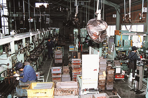 1986年　本社(現西工場）